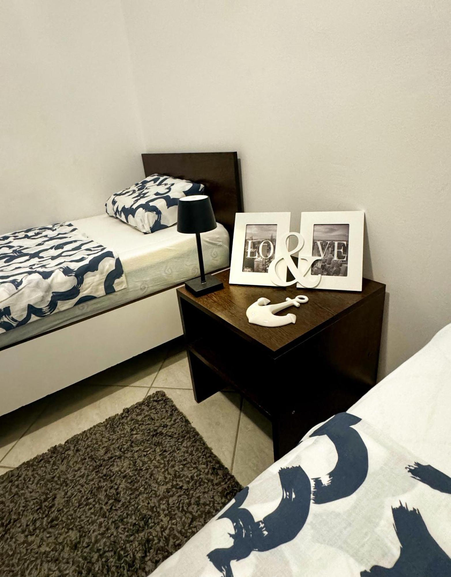 Apartmani Cvangic Vir Esterno foto