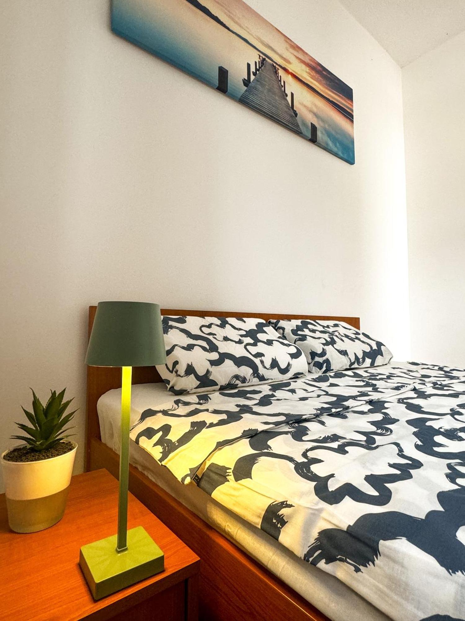 Apartmani Cvangic Vir Esterno foto